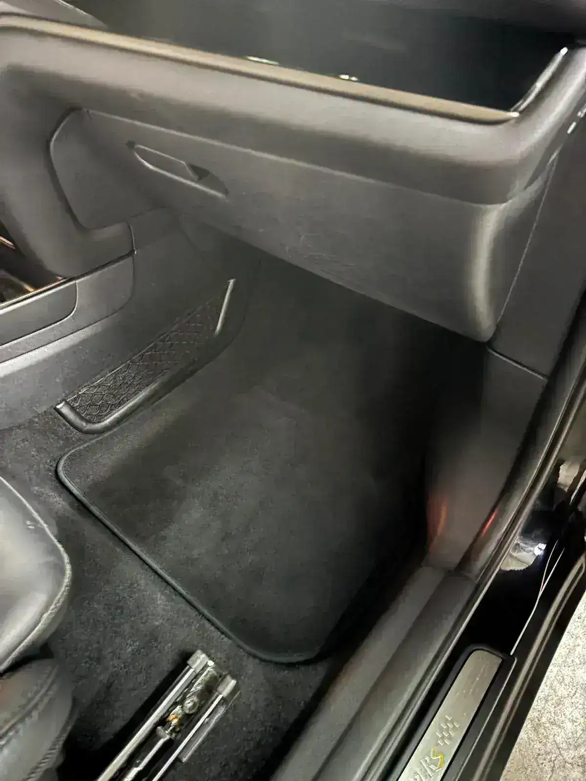 Auto Interieur na 5